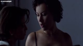 Jennifer Tilly & Gina Gershon - Bound (1996)