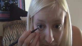 InBedWithJayla - Doing My Makeup