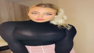 This kinky chick understands just how to make her cut pussy puffy