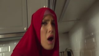 Sexy muslim girl spreads for cash