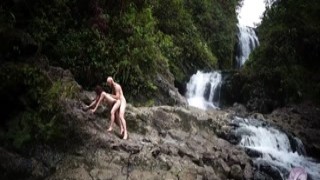 slender beautiful brunette gf gets pussy licked and fucked missionary